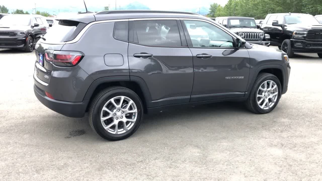 new 2024 Jeep Compass car, priced at $32,287