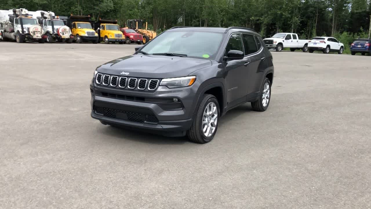 new 2024 Jeep Compass car, priced at $32,287