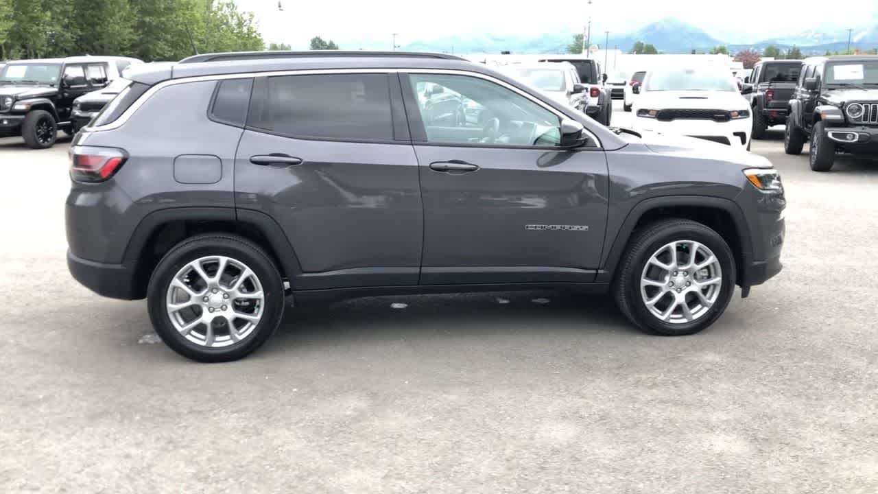 new 2024 Jeep Compass car, priced at $32,287