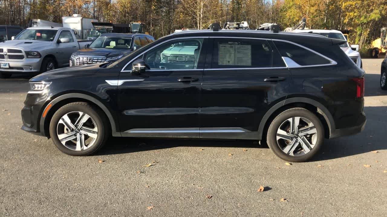 used 2022 Kia Sorento Plug-In Hybrid car, priced at $34,999