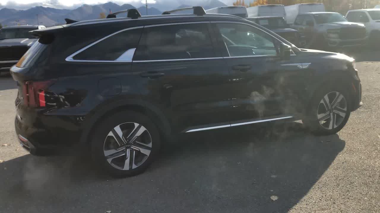 used 2022 Kia Sorento Plug-In Hybrid car, priced at $34,999