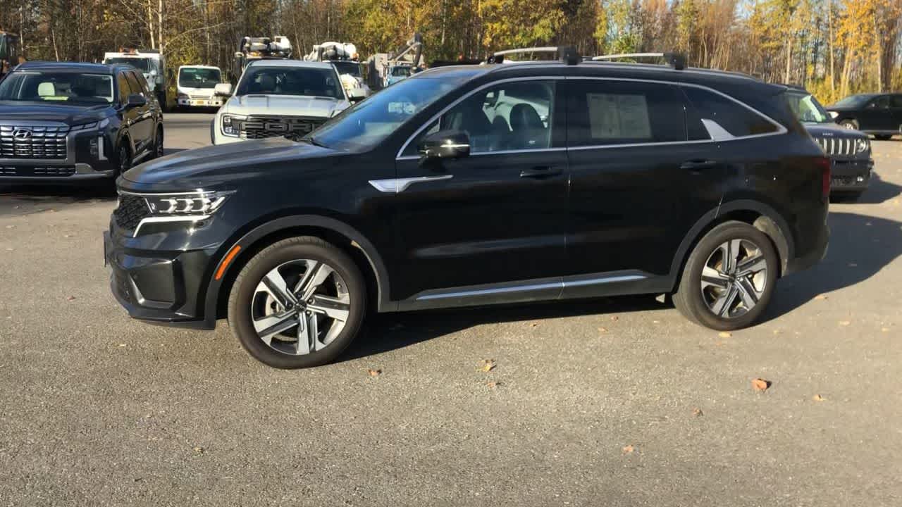 used 2022 Kia Sorento Plug-In Hybrid car, priced at $34,999