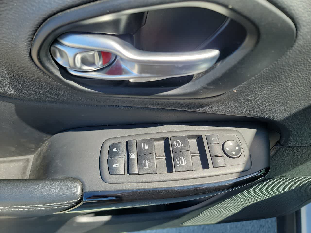 used 2023 Jeep Cherokee car, priced at $24,000
