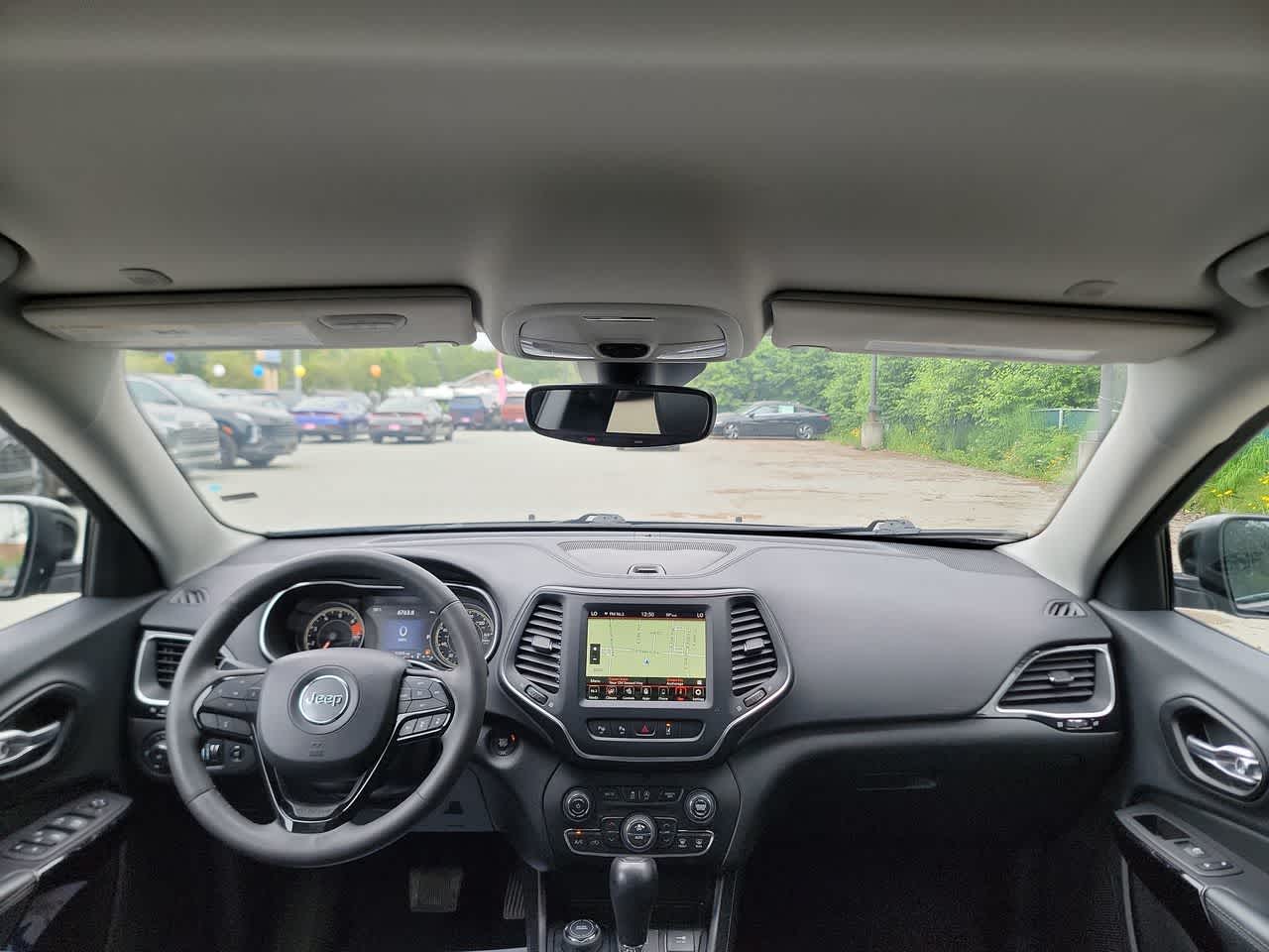 used 2023 Jeep Cherokee car, priced at $24,995