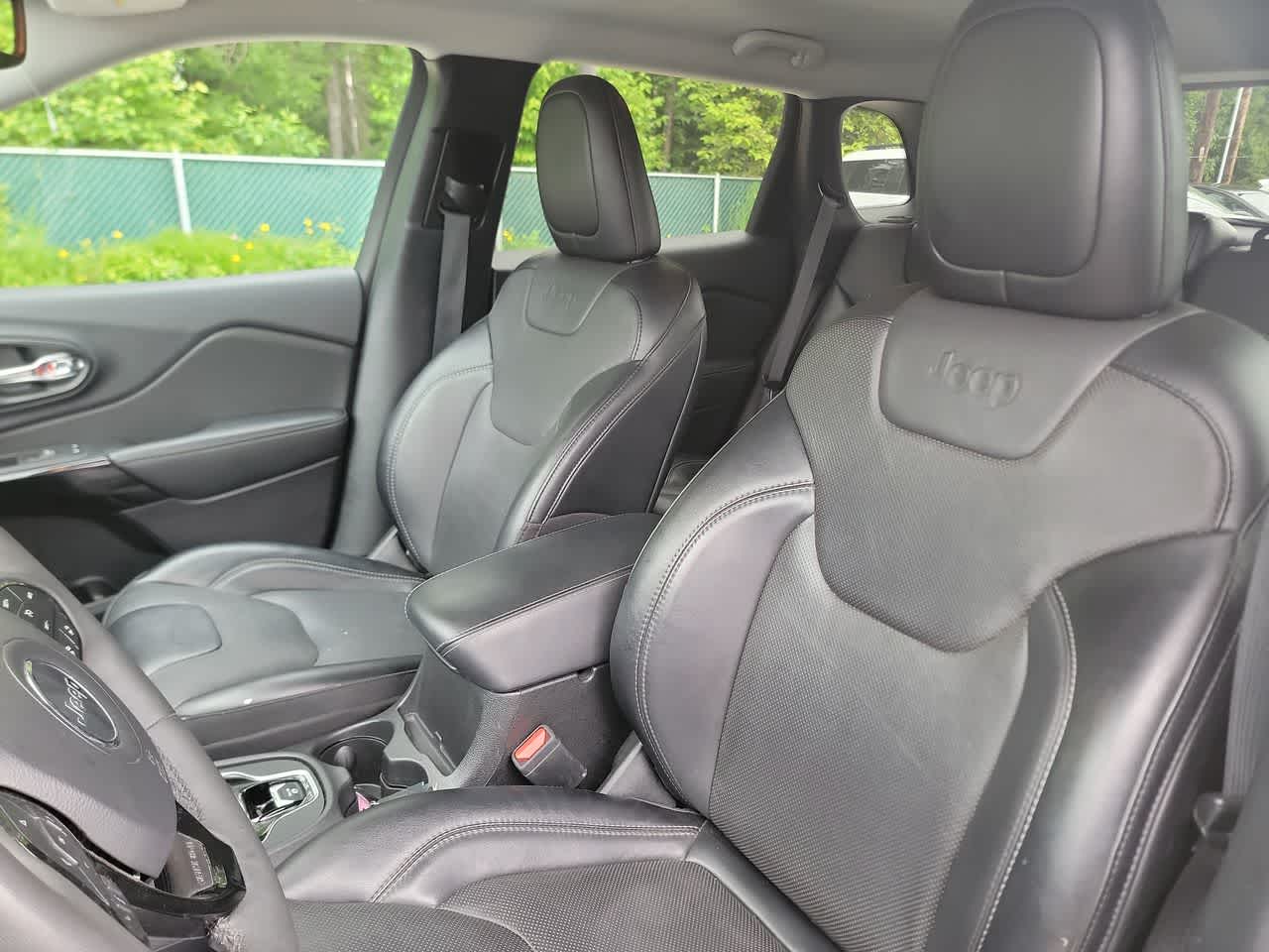used 2023 Jeep Cherokee car, priced at $24,995