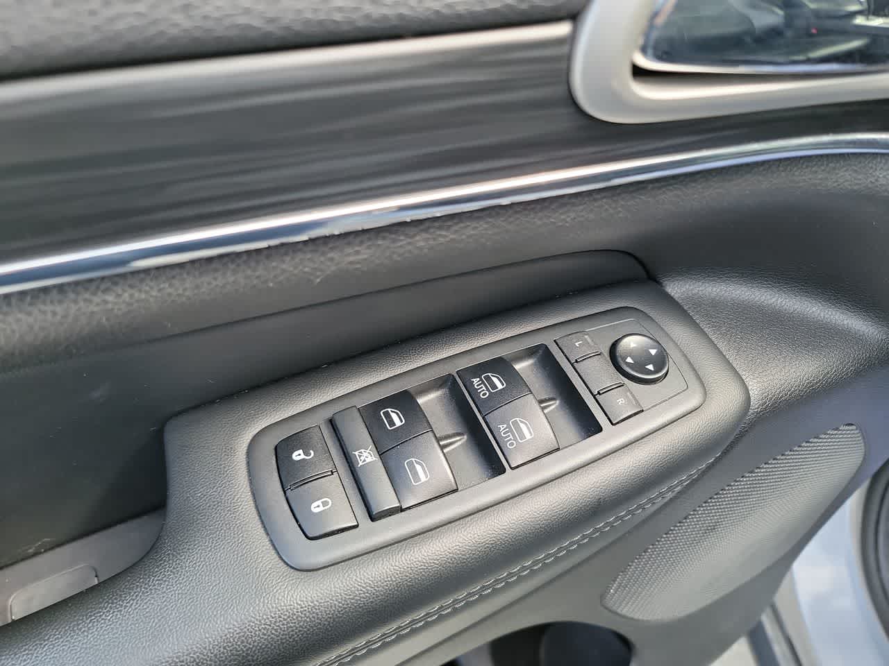used 2019 Jeep Grand Cherokee car, priced at $22,500