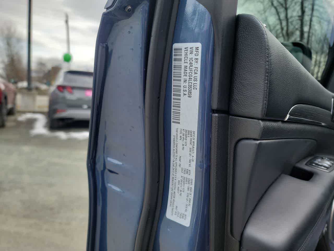 used 2020 Jeep Grand Cherokee car, priced at $32,523