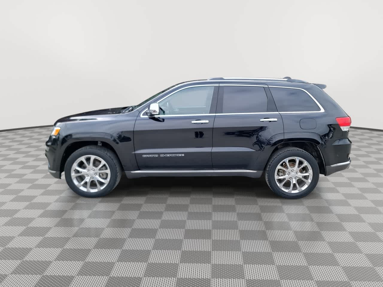 used 2020 Jeep Grand Cherokee car, priced at $32,923