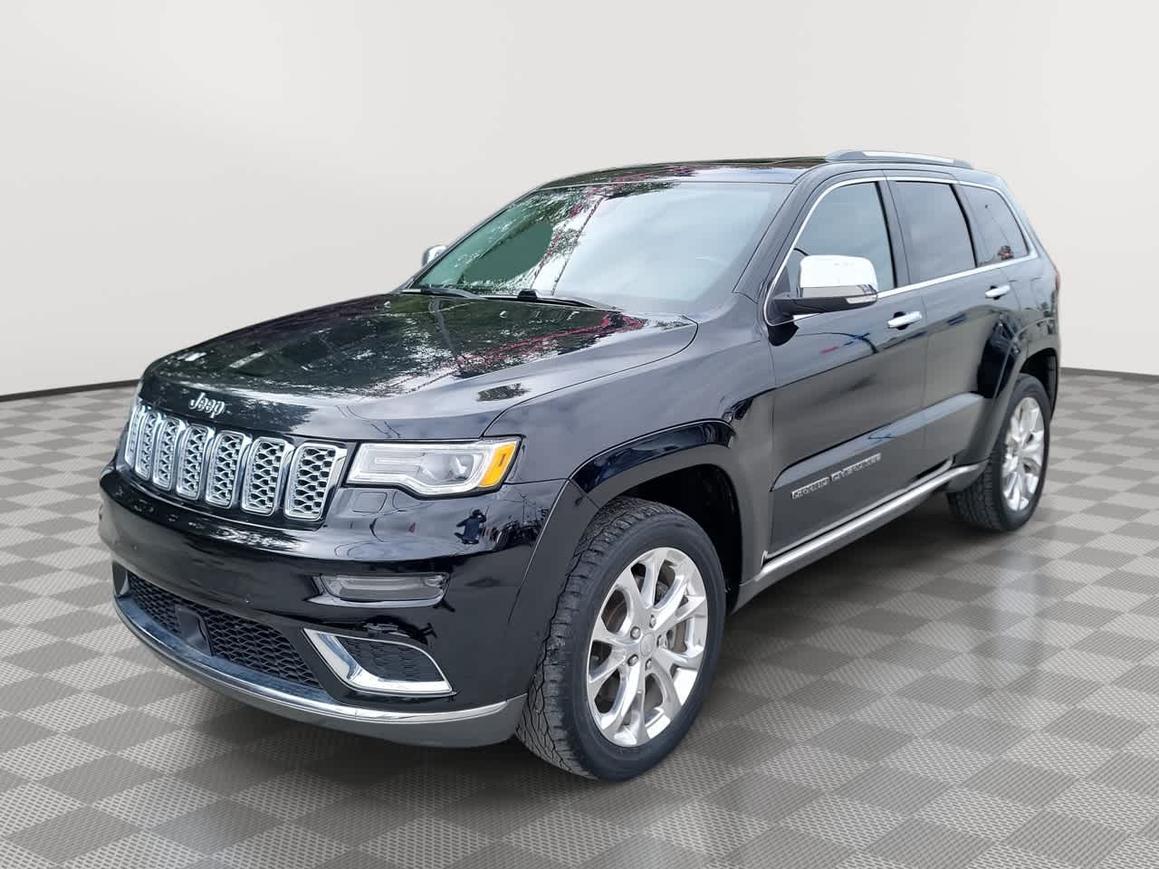 used 2020 Jeep Grand Cherokee car, priced at $32,923