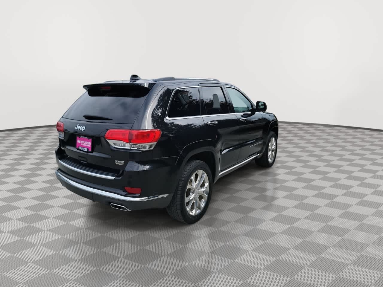 used 2020 Jeep Grand Cherokee car, priced at $32,923