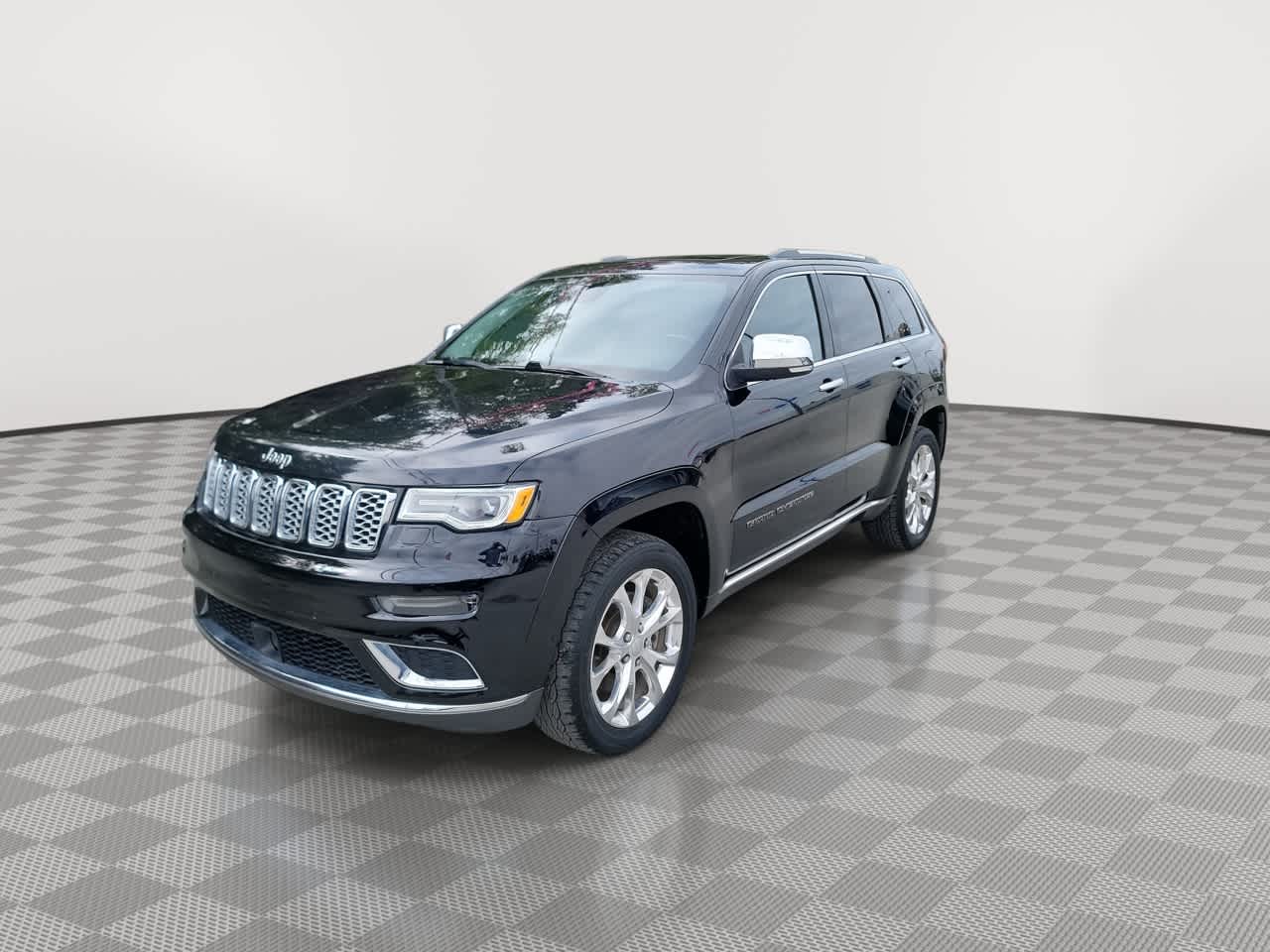 used 2020 Jeep Grand Cherokee car, priced at $32,923
