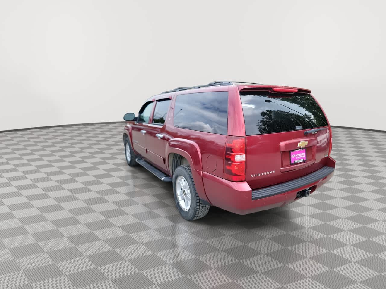 used 2010 Chevrolet Suburban car, priced at $15,995