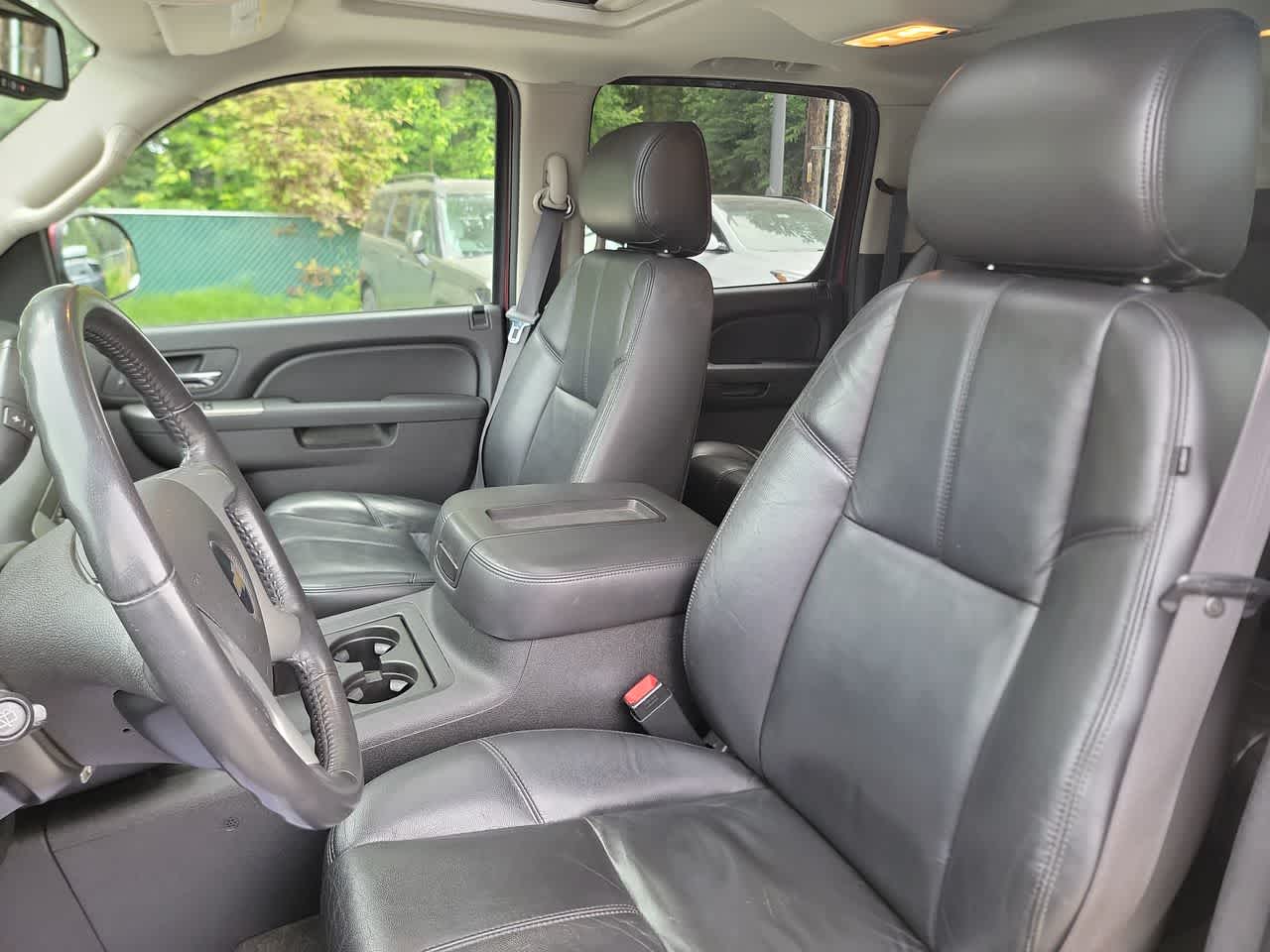 used 2010 Chevrolet Suburban car, priced at $15,995