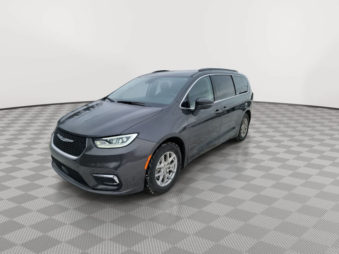 used 2022 Chrysler Pacifica car, priced at $25,552