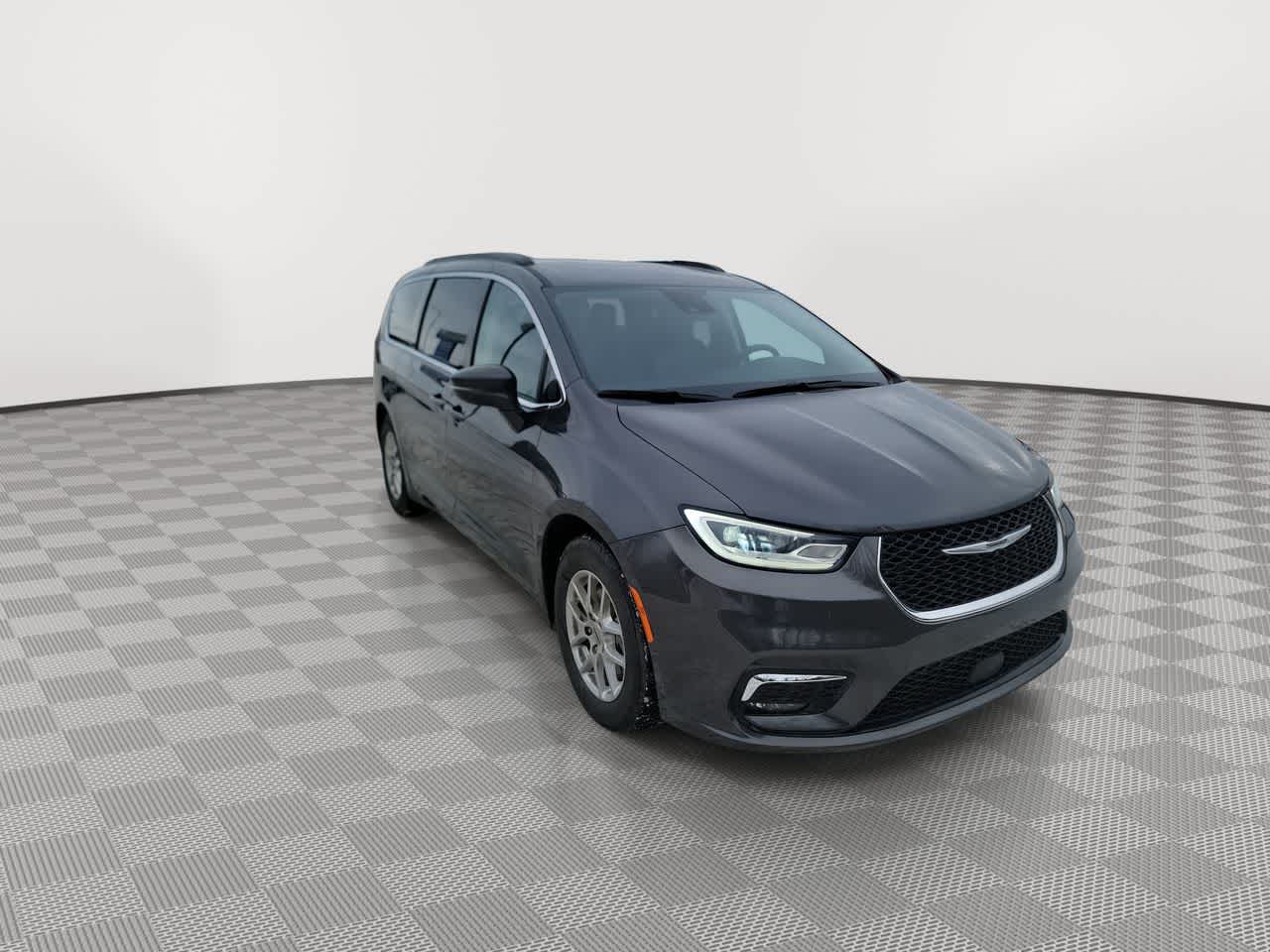 used 2022 Chrysler Pacifica car, priced at $25,552