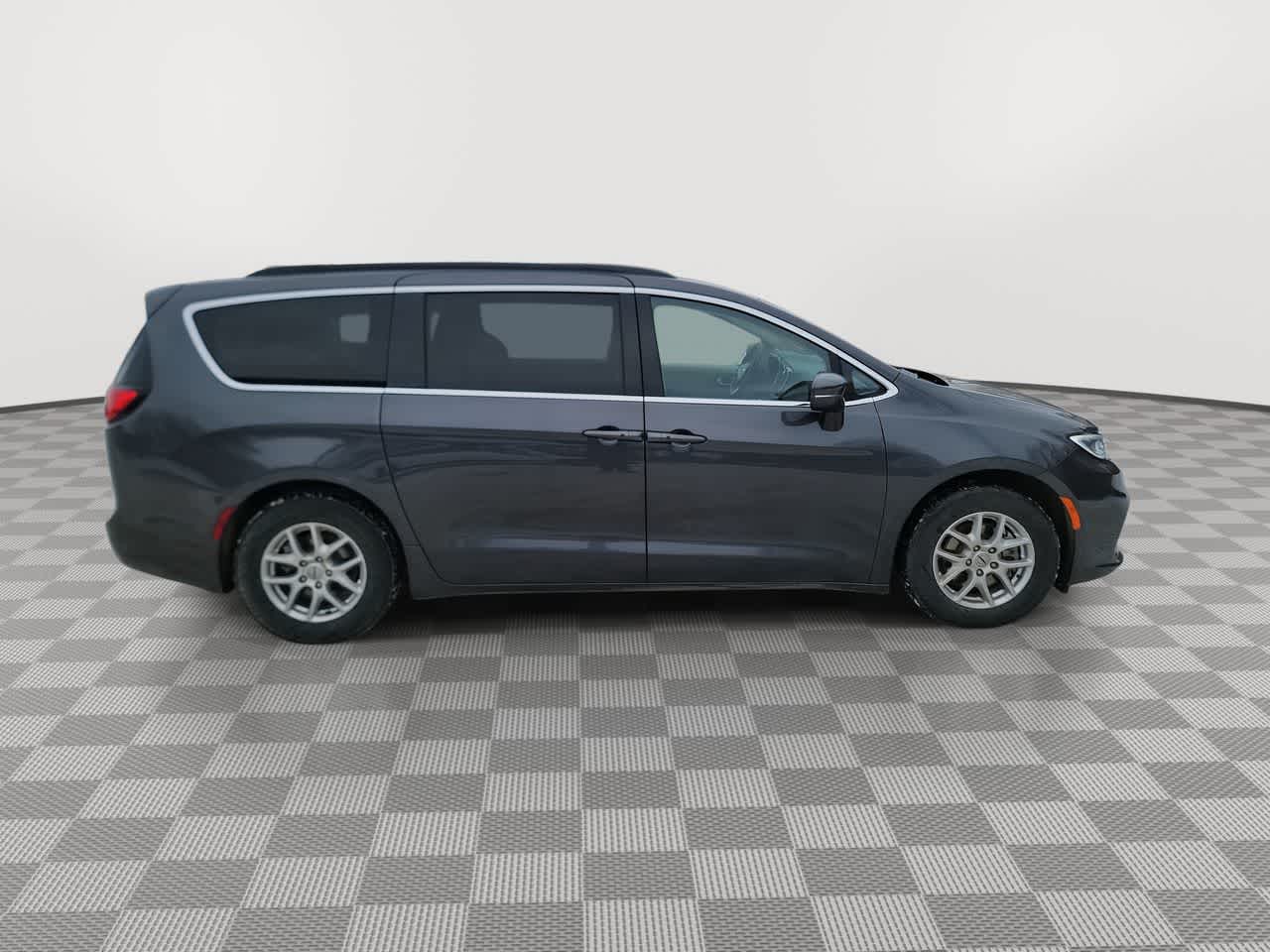 used 2022 Chrysler Pacifica car, priced at $25,552