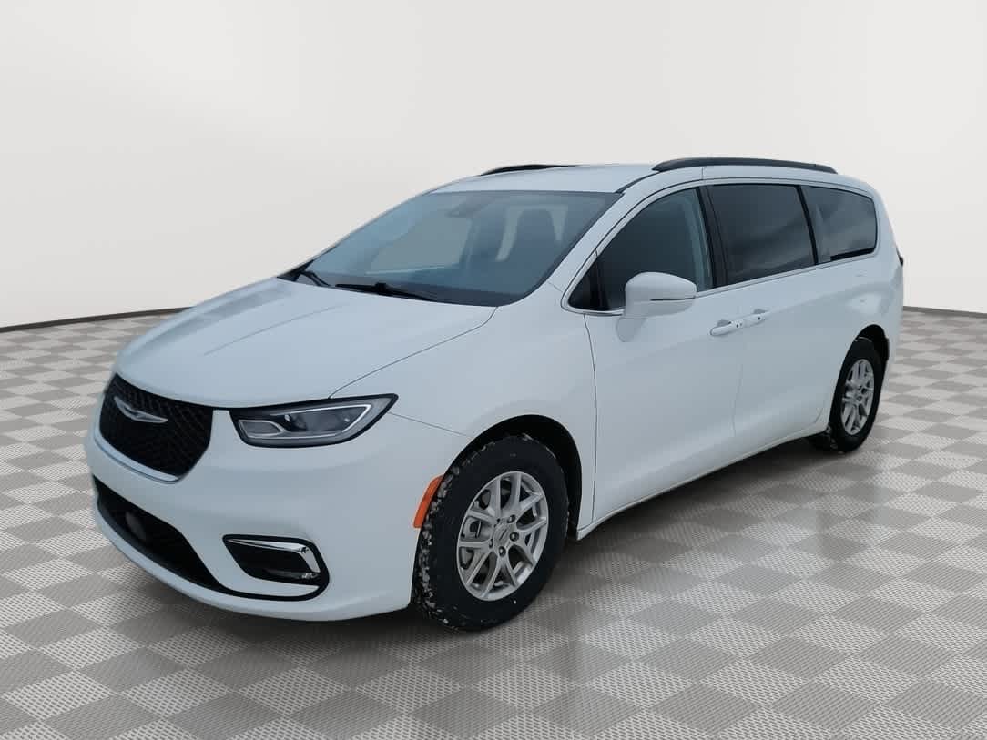 used 2022 Chrysler Pacifica car, priced at $25,552