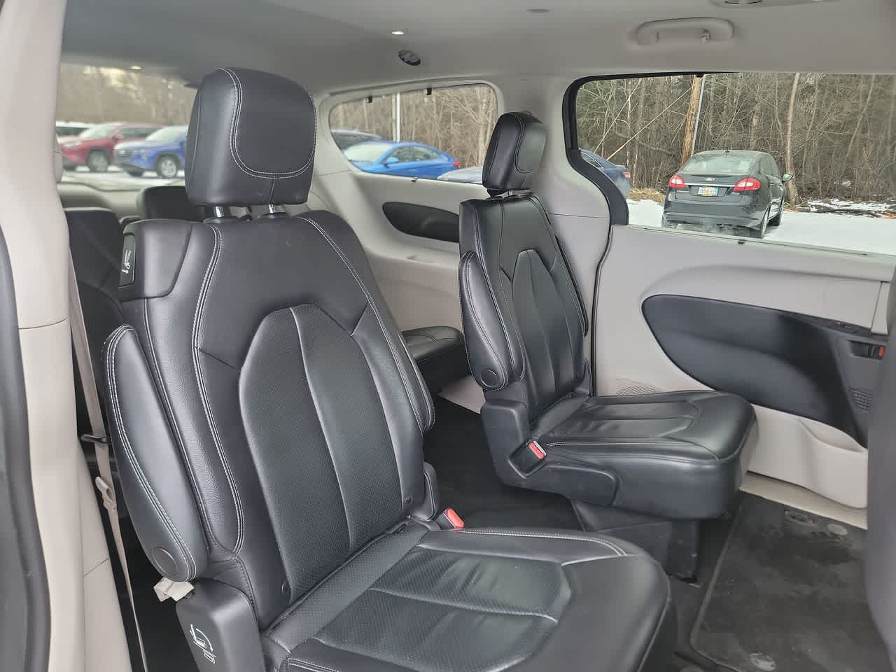 used 2022 Chrysler Pacifica car, priced at $25,552