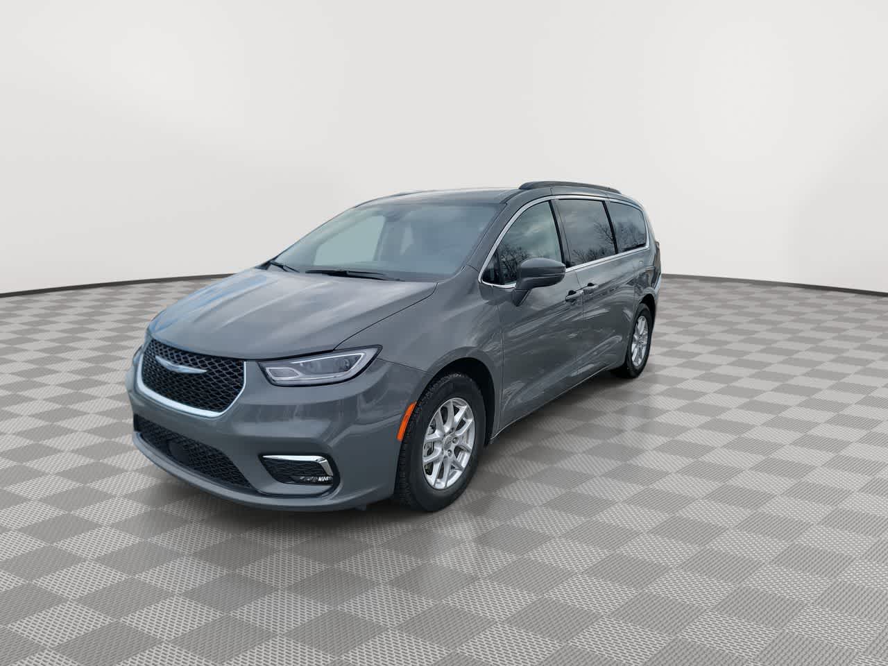 used 2022 Chrysler Pacifica car, priced at $25,552