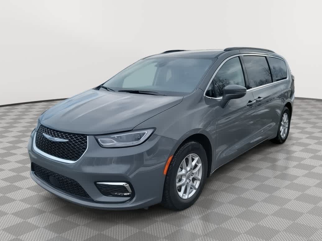 used 2022 Chrysler Pacifica car, priced at $25,552