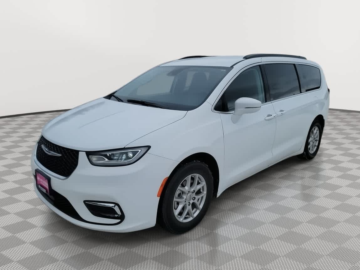 used 2022 Chrysler Pacifica car, priced at $25,552