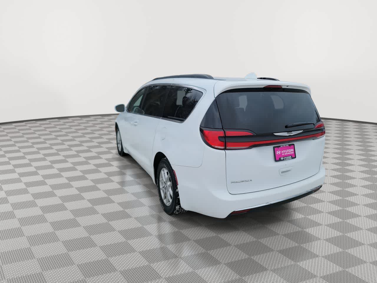 used 2022 Chrysler Pacifica car, priced at $25,552