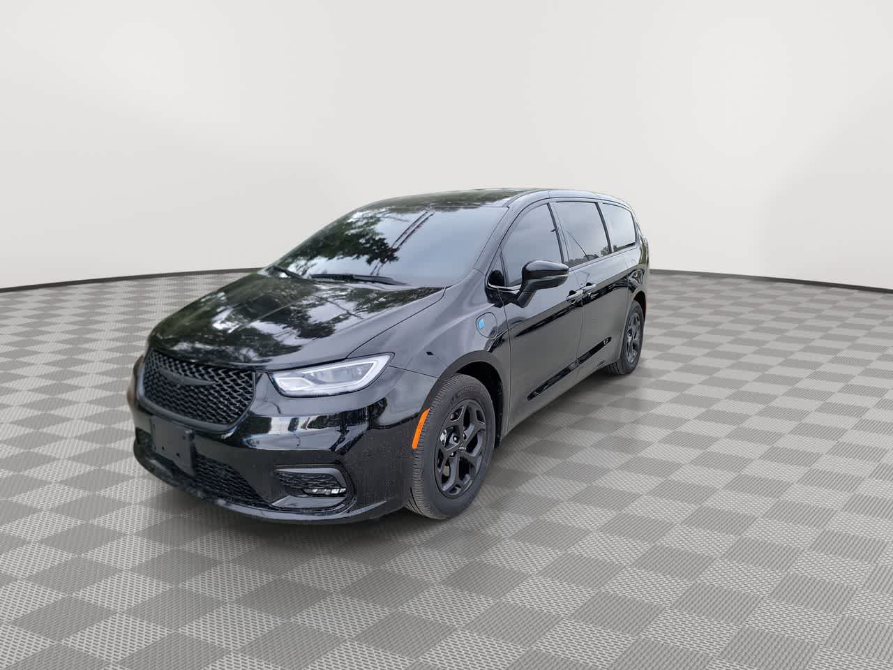 used 2023 Chrysler Pacifica car, priced at $31,903