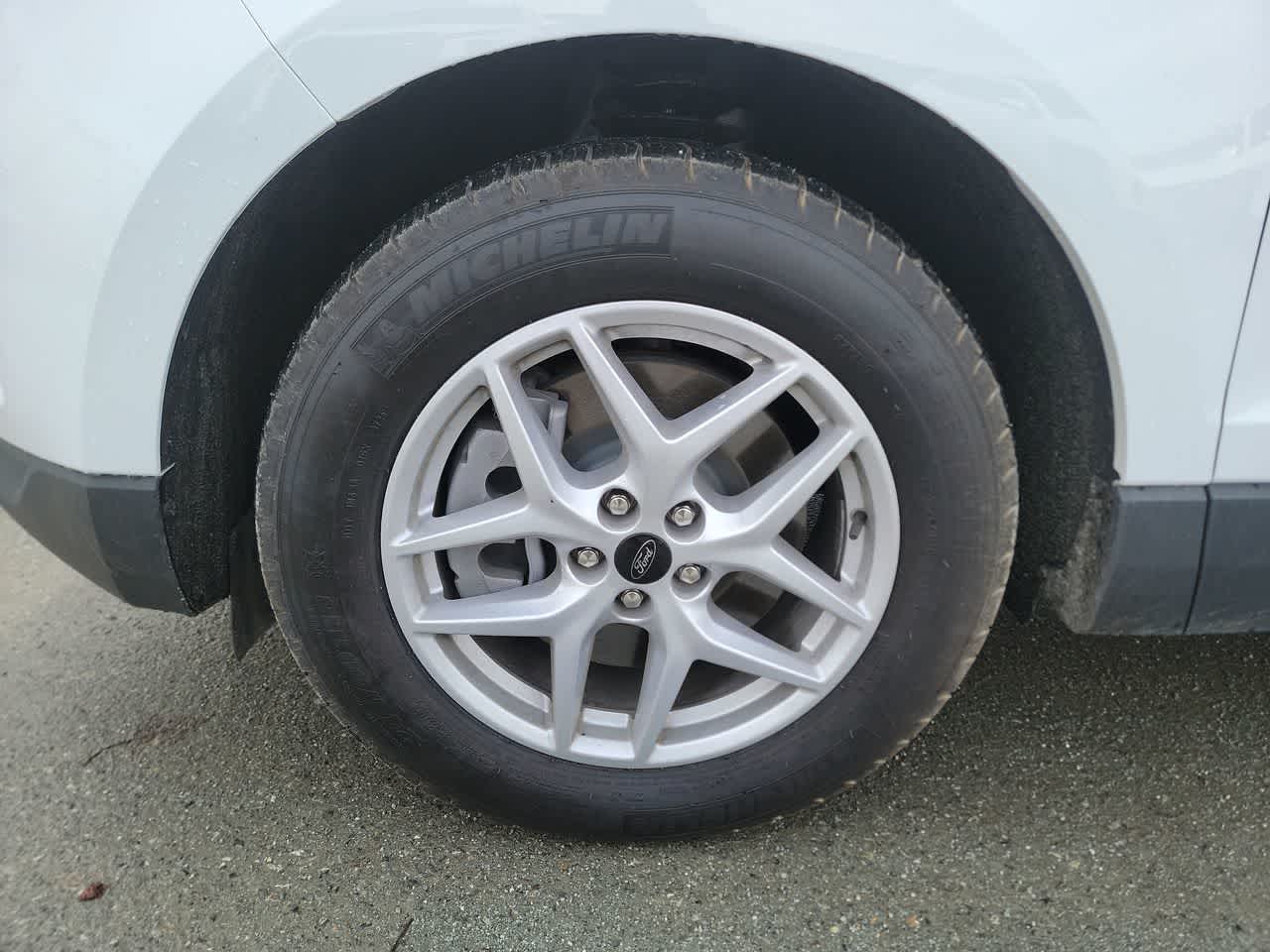 used 2024 Ford Edge car, priced at $29,995