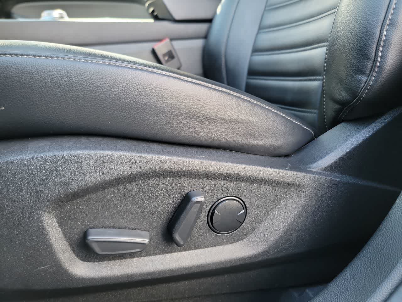 used 2023 Ford Edge car, priced at $23,552