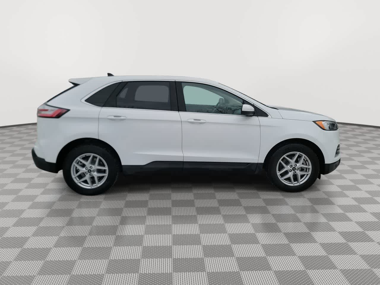 used 2024 Ford Edge car, priced at $29,392