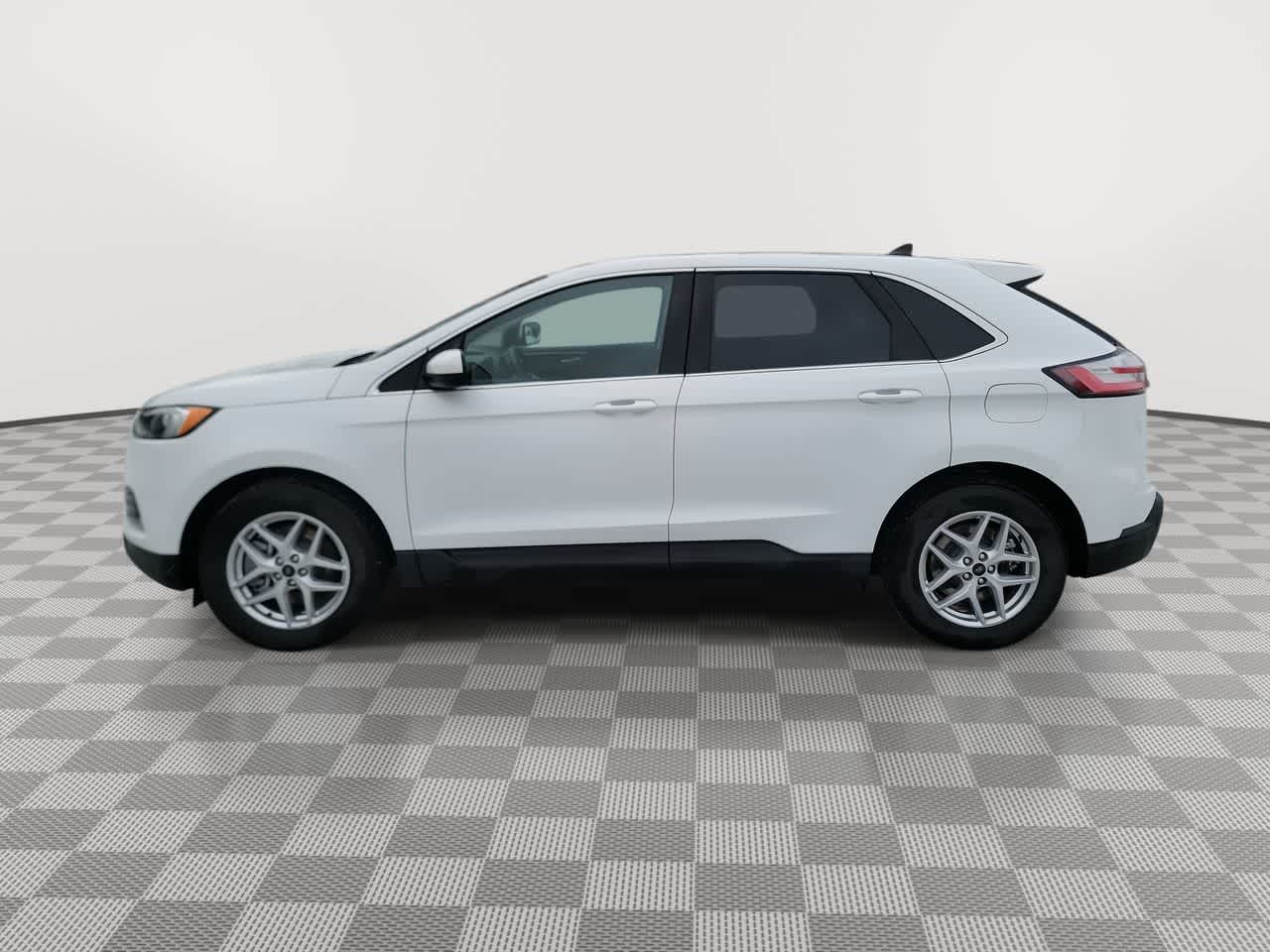 used 2024 Ford Edge car, priced at $29,392