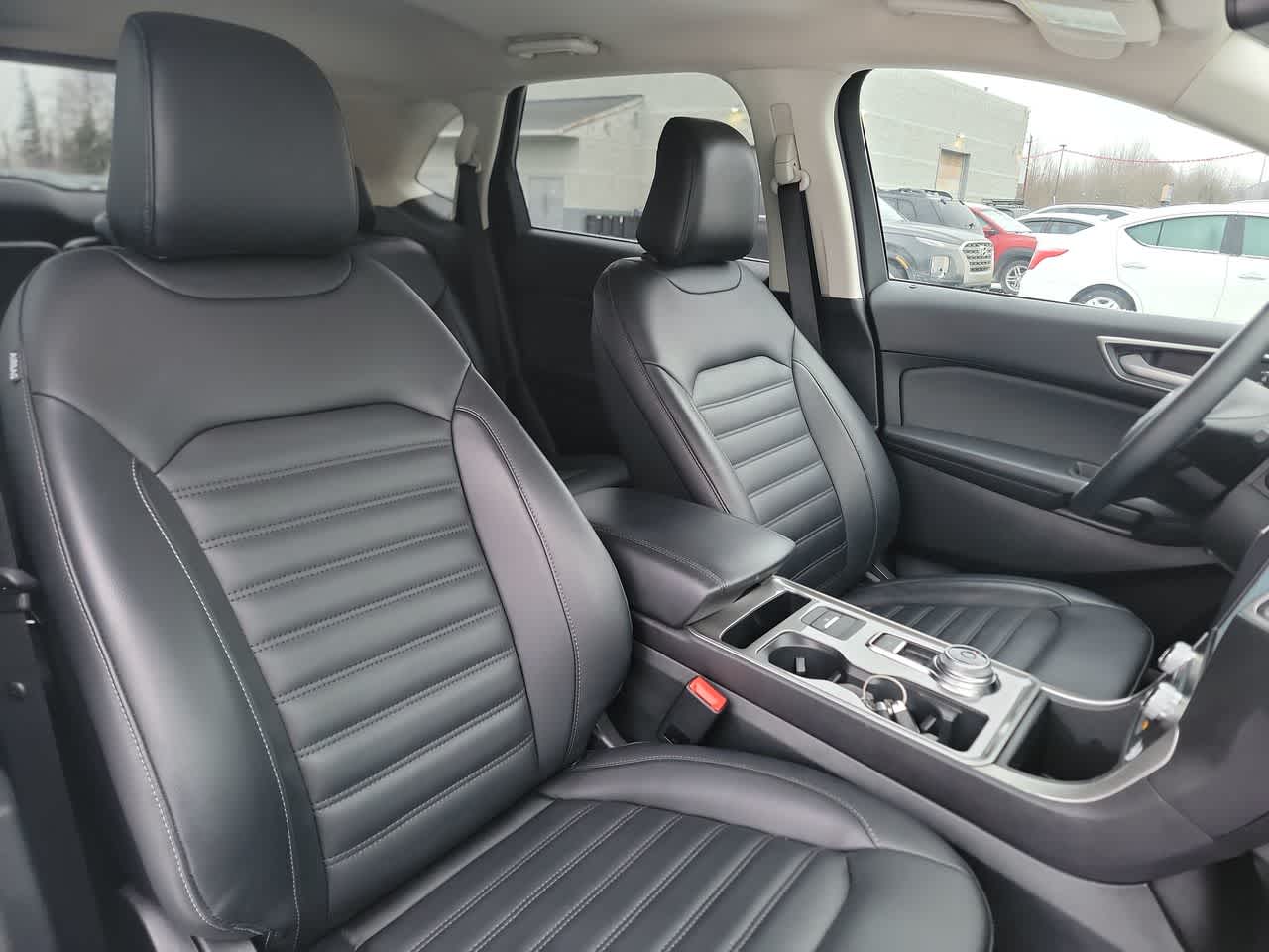 used 2024 Ford Edge car, priced at $29,392