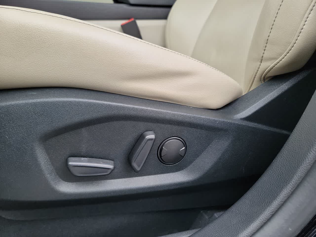 used 2022 Ford Edge car, priced at $24,442