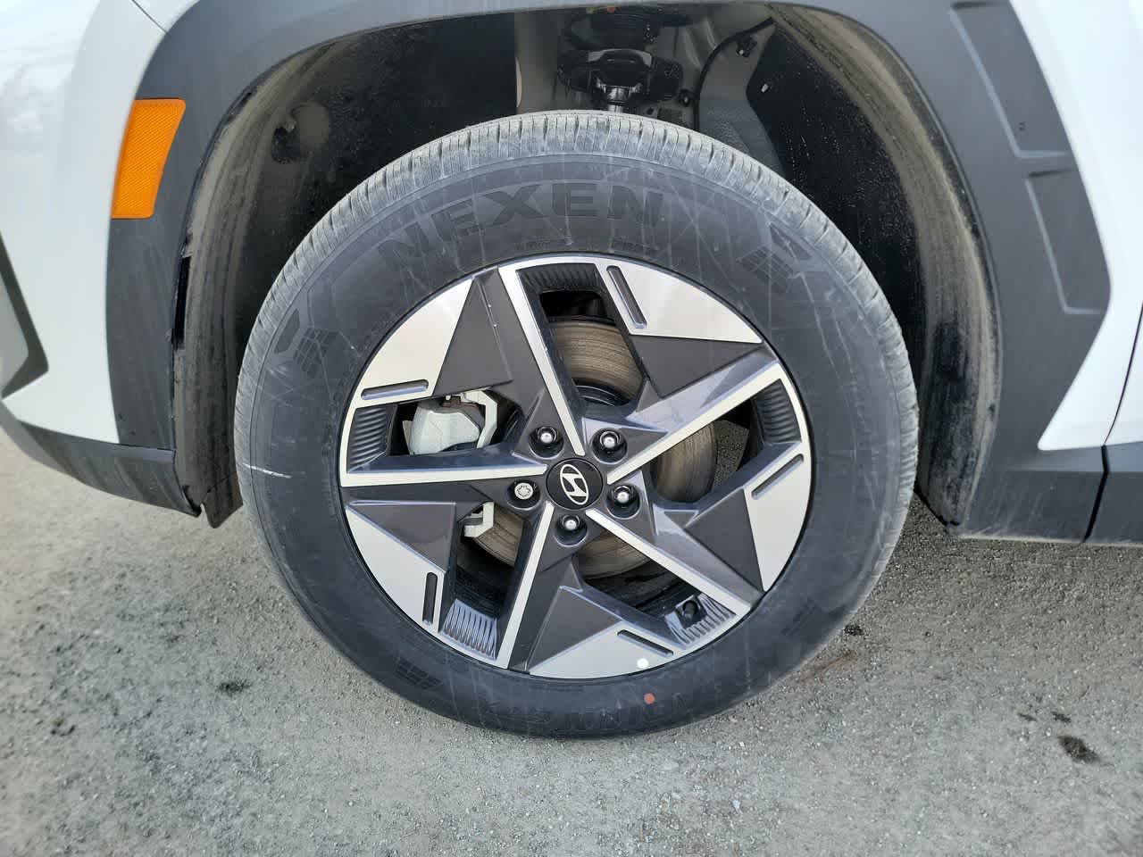 new 2025 Hyundai Tucson car, priced at $35,000