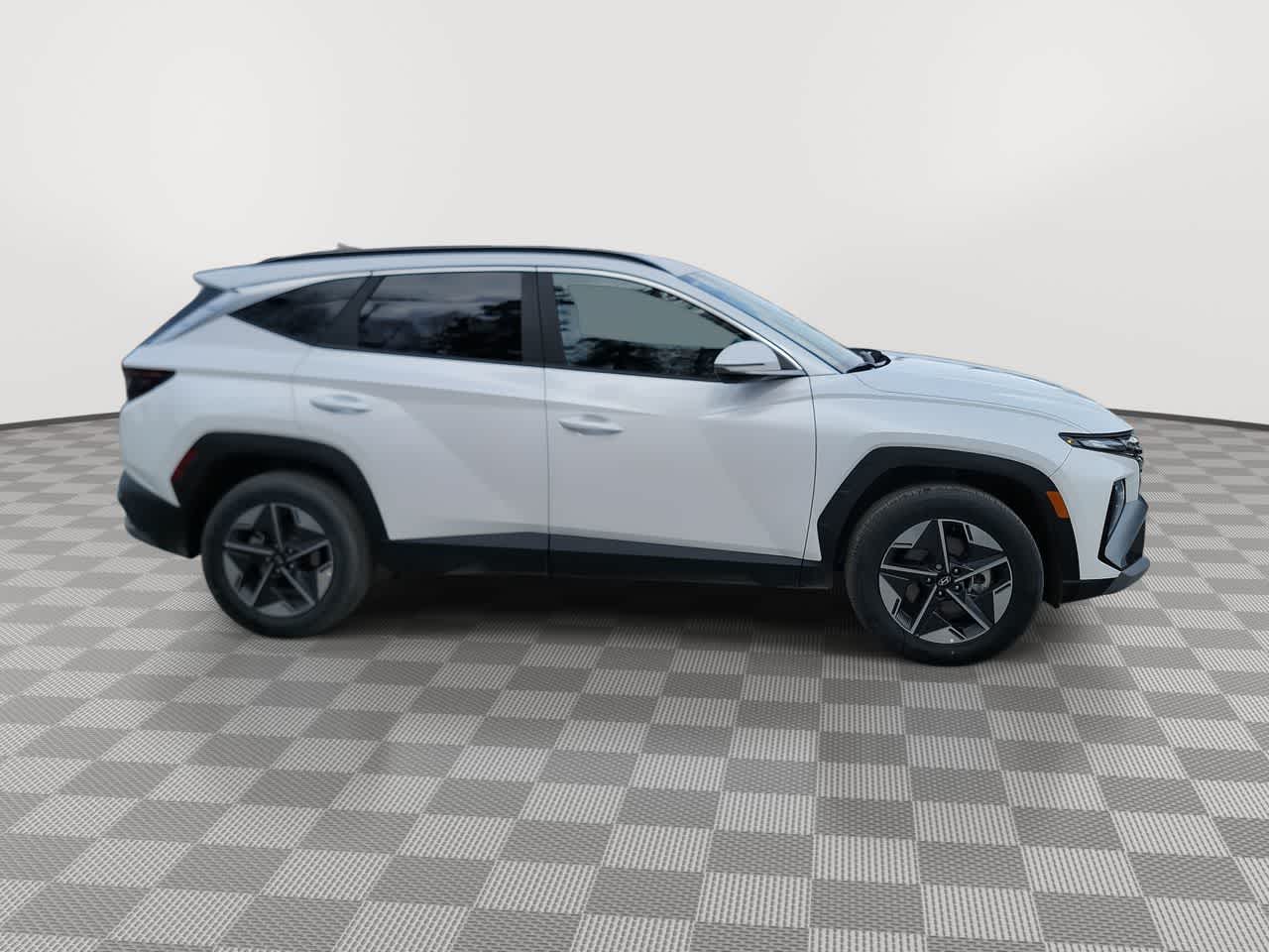 new 2025 Hyundai Tucson car, priced at $35,000