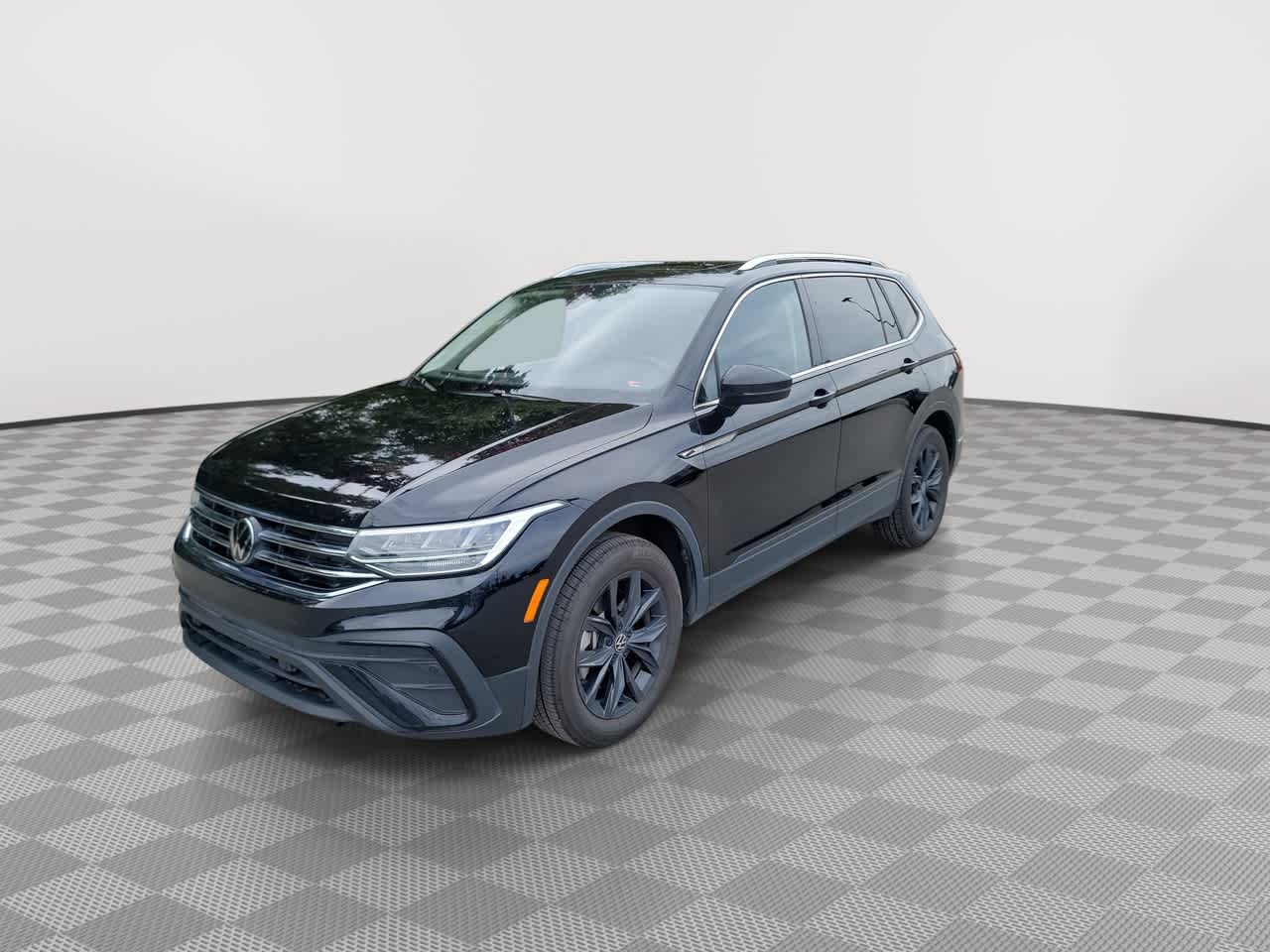 used 2024 Volkswagen Tiguan car, priced at $28,995