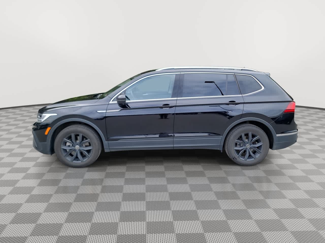 used 2024 Volkswagen Tiguan car, priced at $28,995