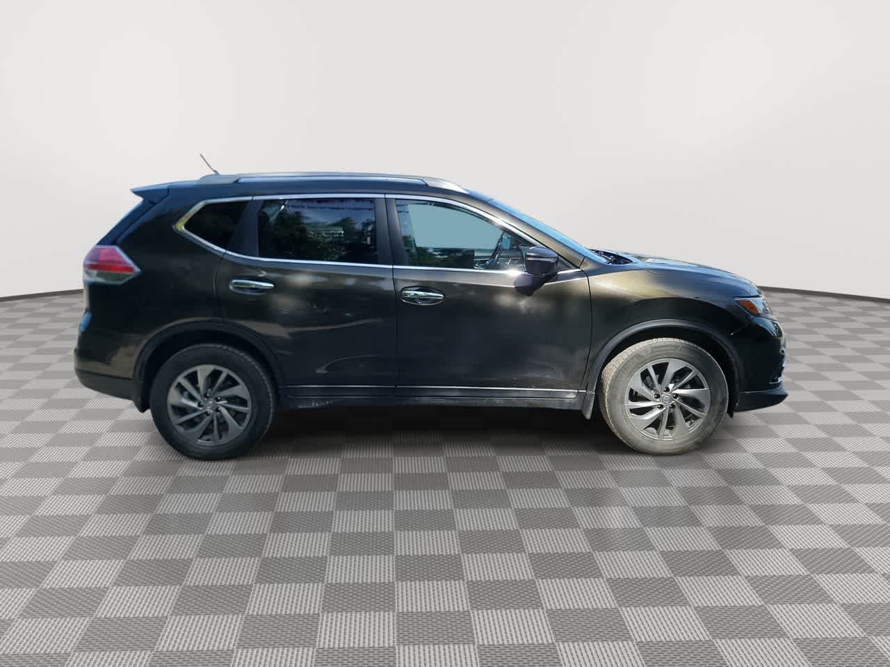 used 2015 Nissan Rogue car, priced at $15,551