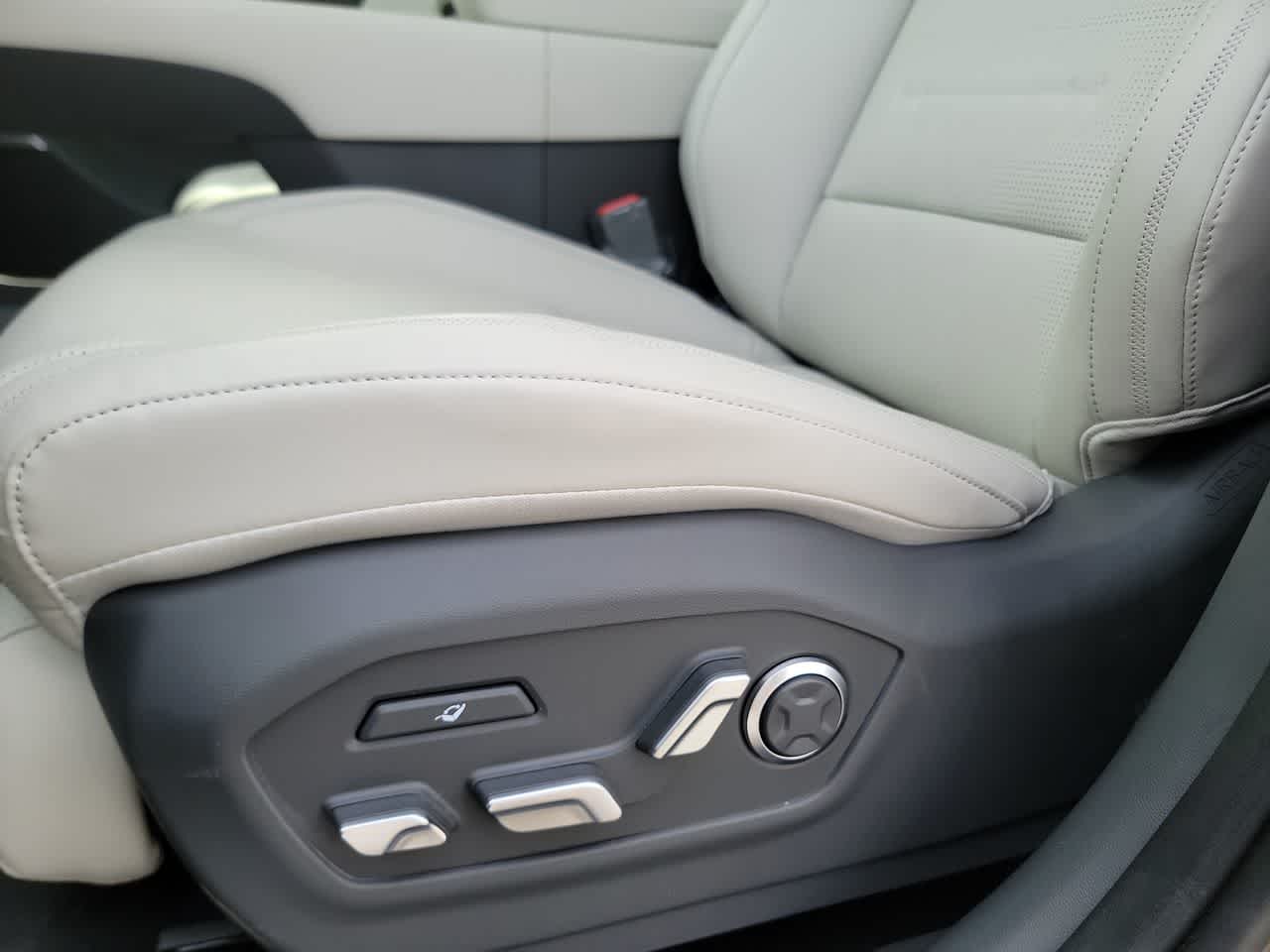 new 2025 Hyundai Santa Fe car, priced at $47,594
