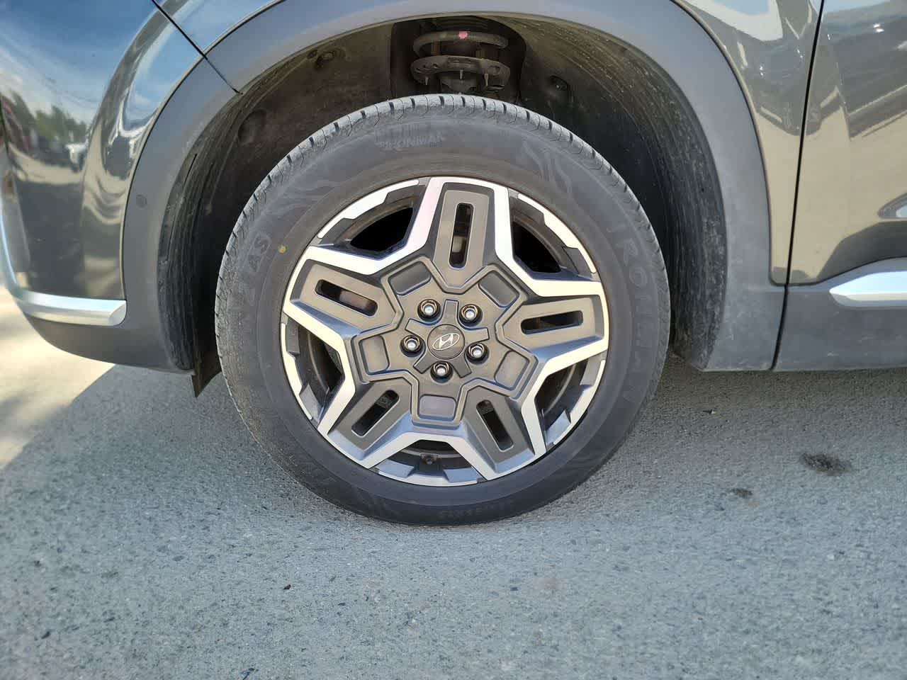 used 2023 Hyundai Santa Fe car, priced at $27,995