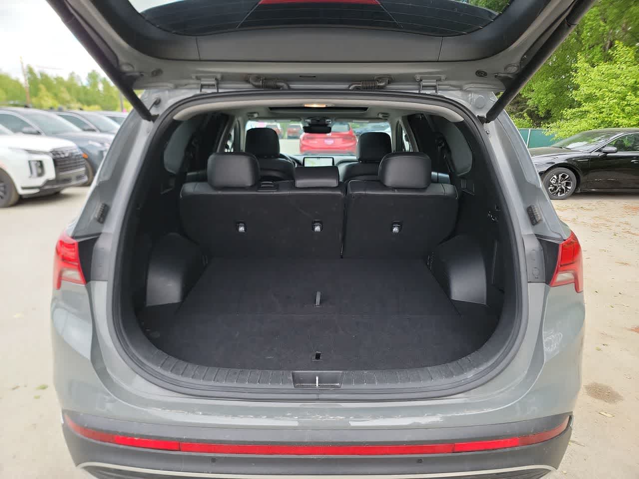 used 2023 Hyundai Santa Fe car, priced at $29,995