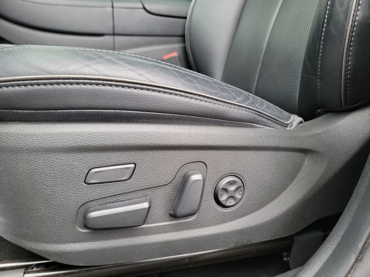 used 2023 Hyundai Santa Fe car, priced at $29,995