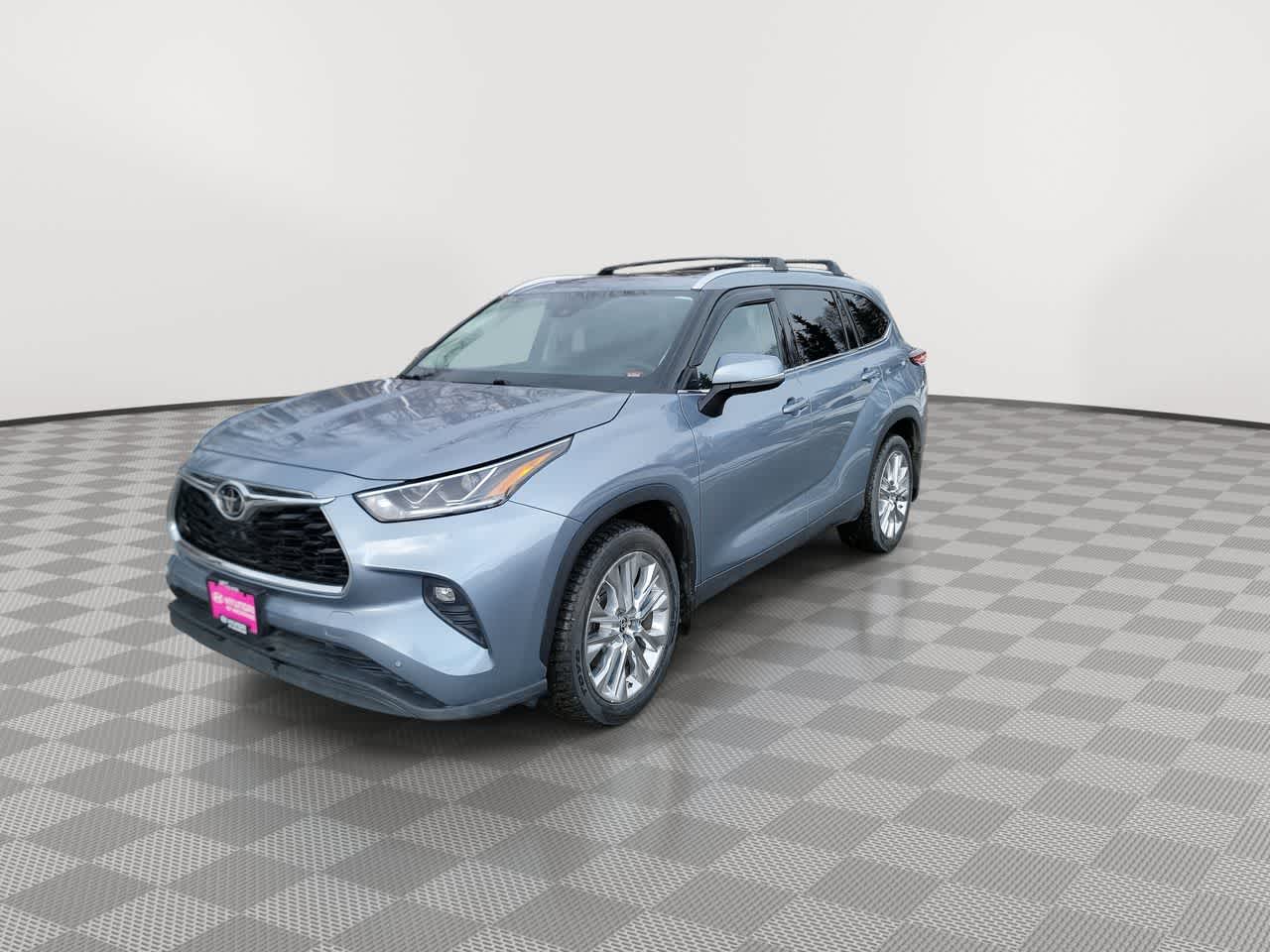 used 2020 Toyota Highlander car, priced at $34,225