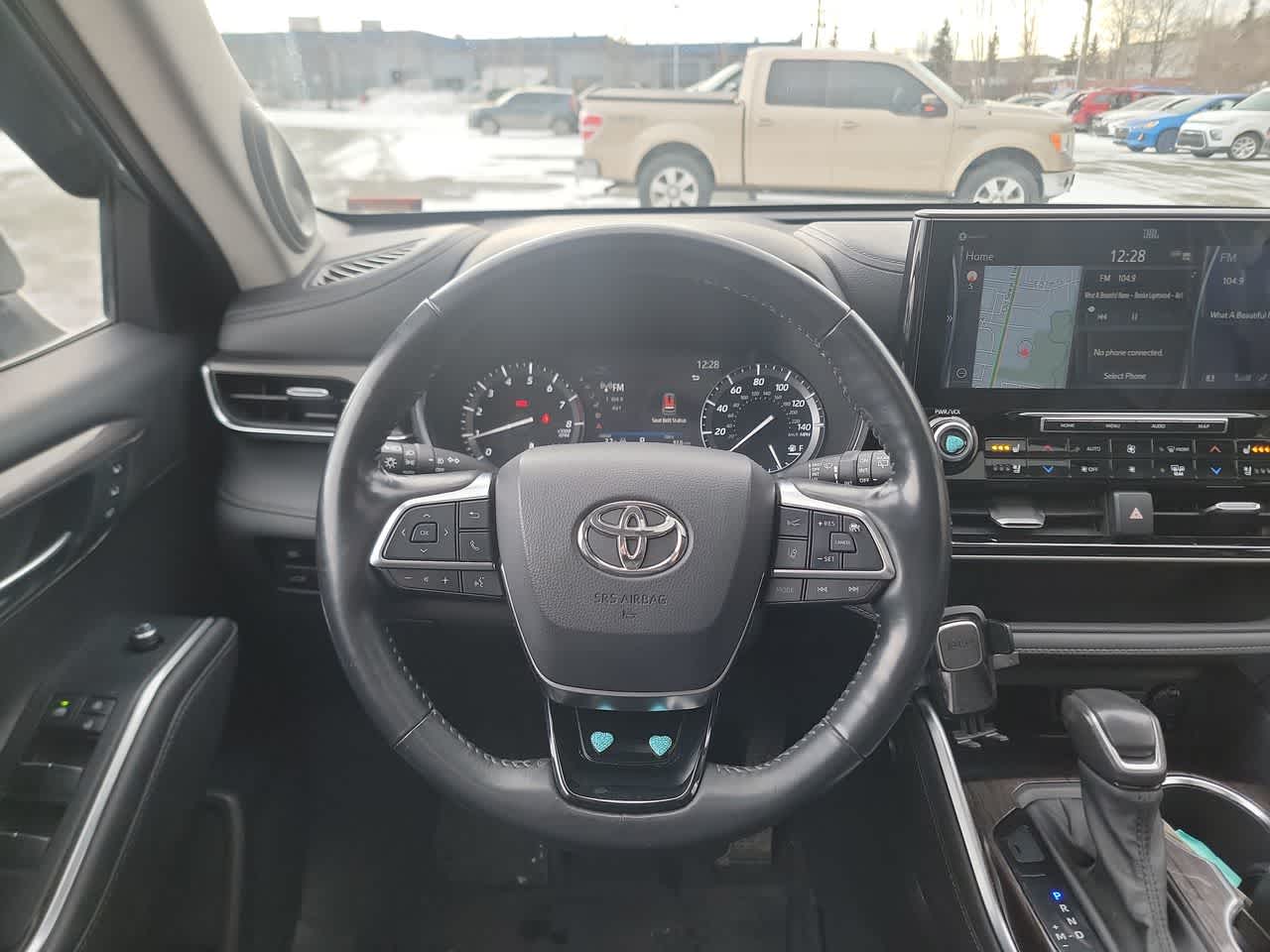 used 2020 Toyota Highlander car, priced at $34,225