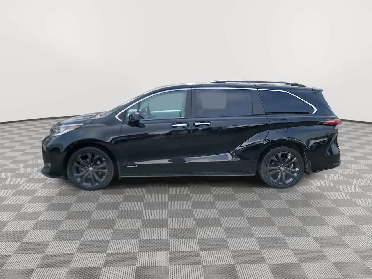 used 2021 Toyota Sienna car, priced at $42,924