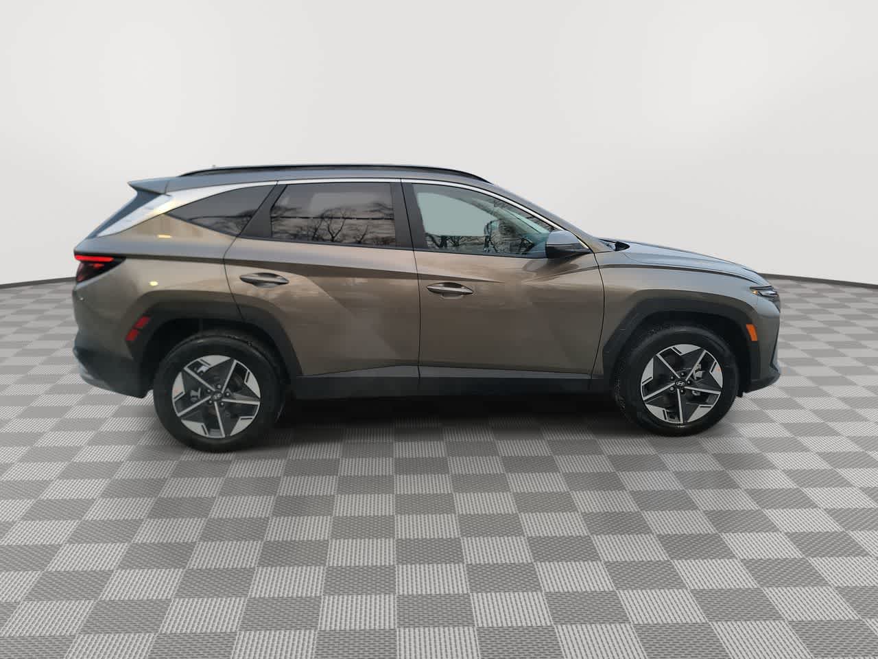 new 2025 Hyundai Tucson Hybrid car, priced at $39,149