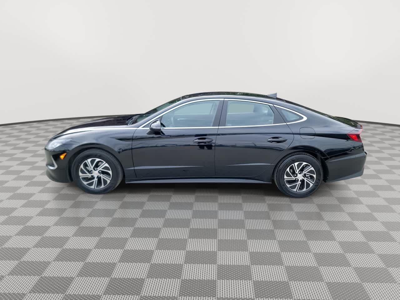 used 2023 Hyundai Sonata Hybrid car, priced at $25,952