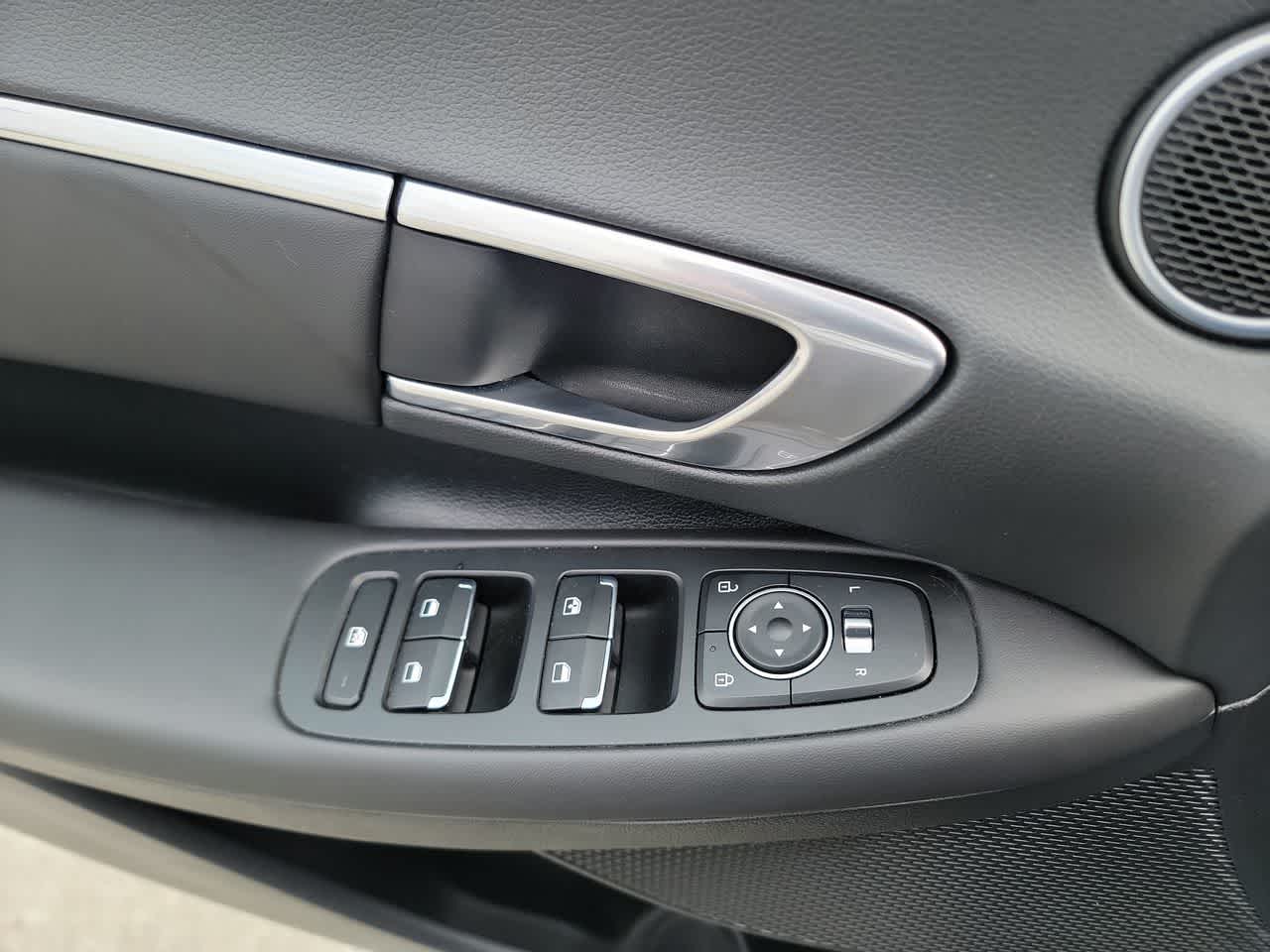 used 2023 Hyundai Sonata Hybrid car, priced at $25,952