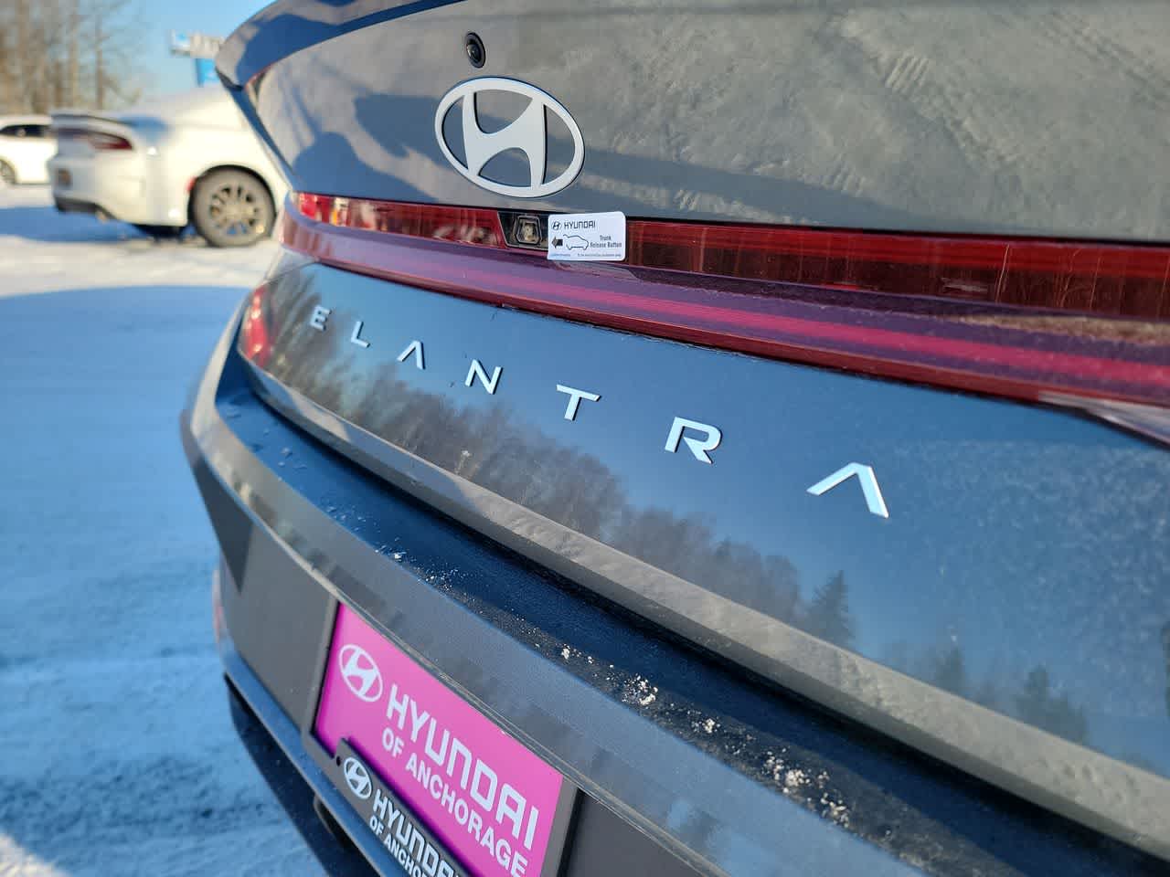 new 2025 Hyundai Elantra Hybrid car, priced at $27,552