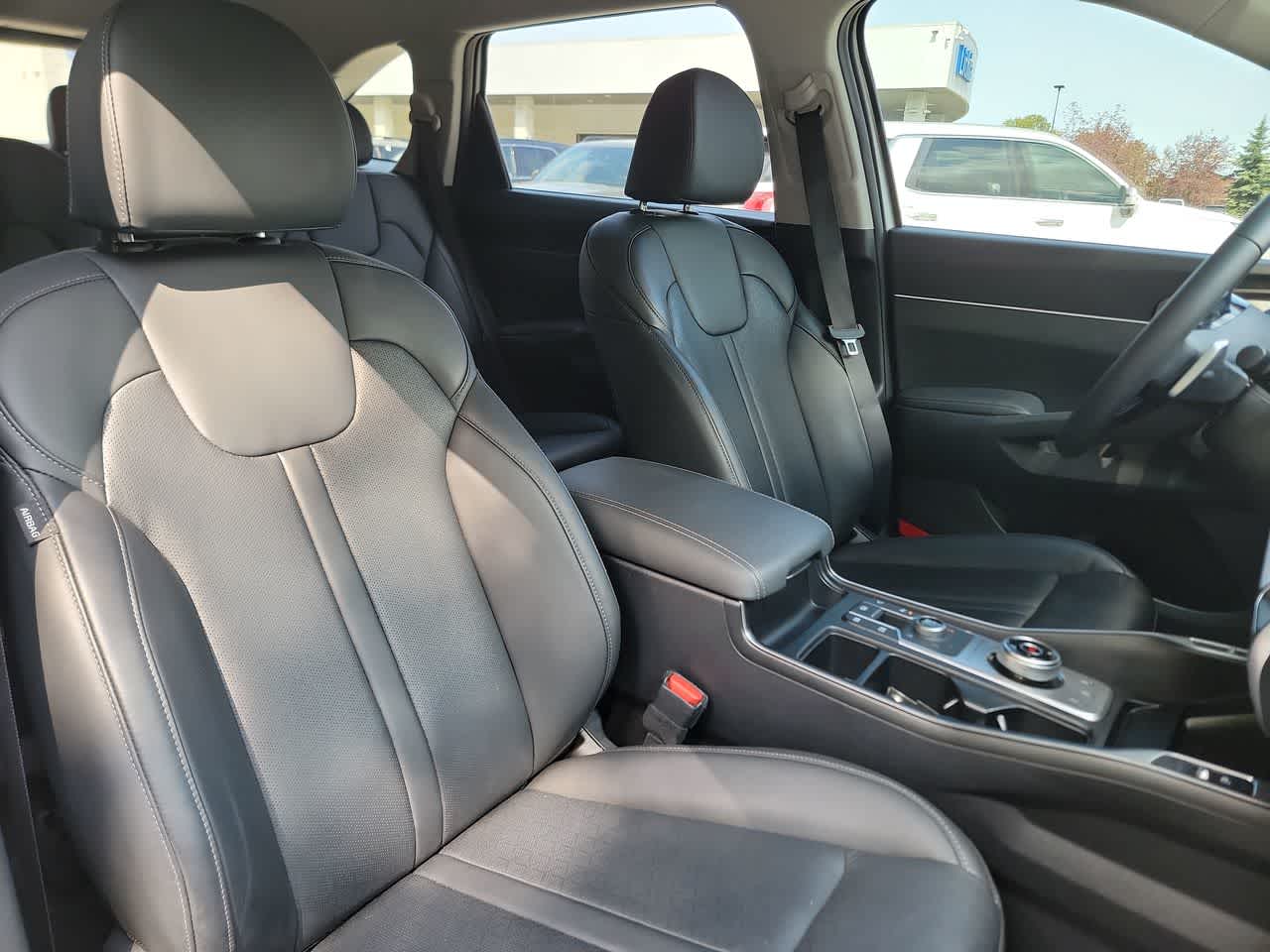 used 2023 Kia Sorento Hybrid car, priced at $33,943
